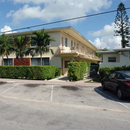 Image 3 - 2025 Calais Drive, Isle of Normandy, Miami Beach, FL 33141, USA - Apartment for rent