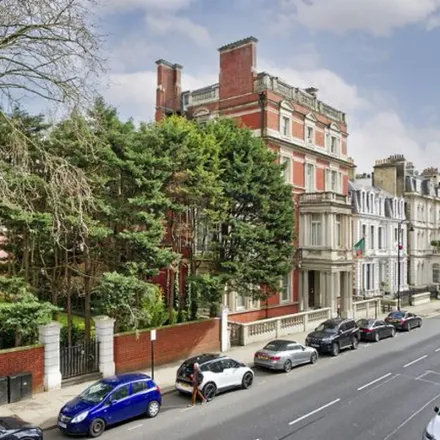 Rent this 3 bed apartment on 7 Palace Gate in London, W8 5NG