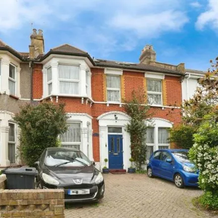 Buy this 6 bed townhouse on Belmont Road in London, IG1 1YW