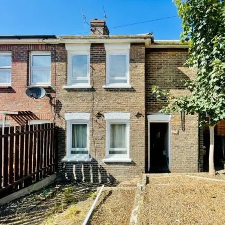 Rent this 4 bed townhouse on 18 Clayton Road in Brighton, BN2 9ZP