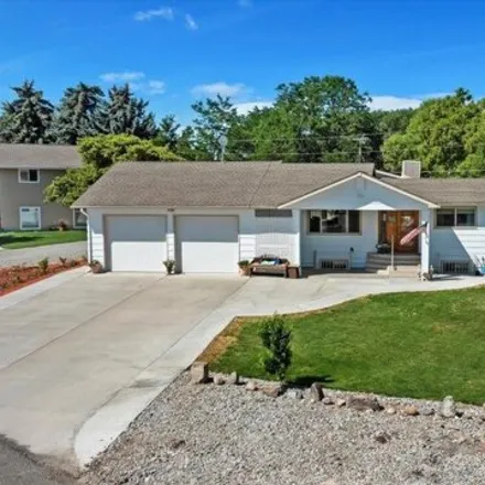 Buy this 5 bed house on 3693 Sherman St in Twin Falls, Idaho