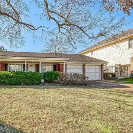 Image 2 - 4429 Willowbend Boulevard, Westwood Park, Houston, TX 77096, USA - House for rent