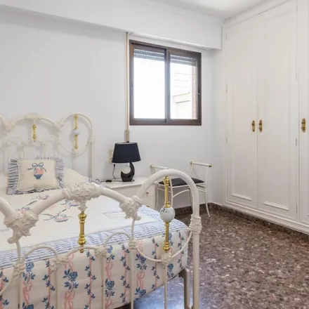 Image 7 - Nou Mestalla, Avinguda de les Corts Valencianes, 46015 Valencia, Spain - Apartment for rent