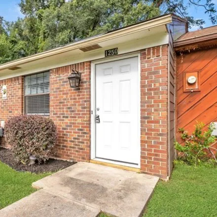 Buy this 3 bed house on 1226 Continental Court in Tallahassee, FL 32304