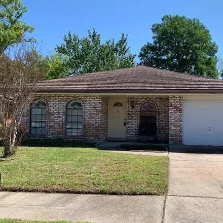 Buy this 3 bed house on 3028 Kentucky Avenue in Kenner, LA 70065