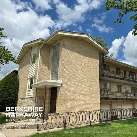 Rent this 2 bed apartment on 765 Busse Hwy Apt 1a in Park Ridge, Illinois