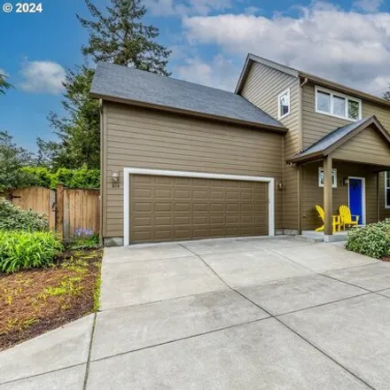 Buy this 3 bed house on 814 Jackies Lane in Eugene, OR 97404