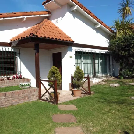 Buy this 4 bed house on Doctor Manuel Belgrano 21359 in Partido de Ituzaingó, B1714 LVH Ituzaingó