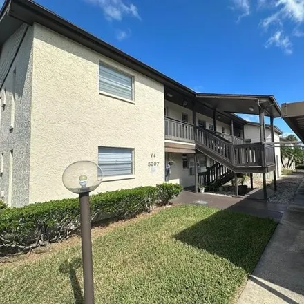 Buy this 1 bed condo on 5213 Amulet Drive in Elfers, FL 34652