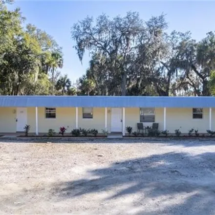 Image 1 - 322 Northeast 5th Street, Crystal River, Citrus County, FL 34429, USA - House for sale