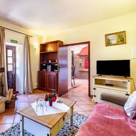 Rent this 1 bed house on Rotunda da Camacha in 9135-044 Camacha, Madeira