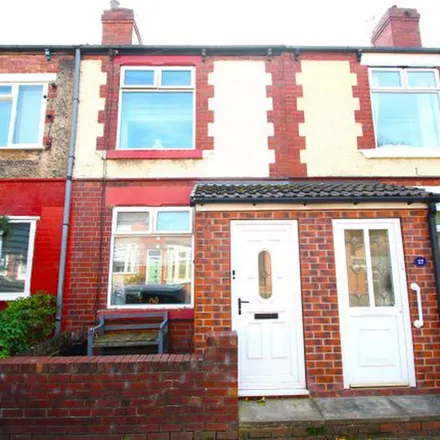 Rent this 2 bed townhouse on Newark Road in Mexborough, S64 9EZ