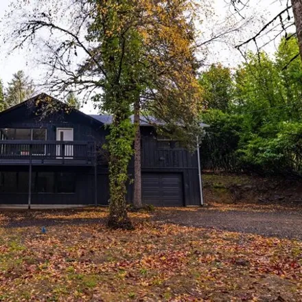 Buy this 4 bed house on 9637 Southwest Spring Crest Drive in Portland, OR 97225