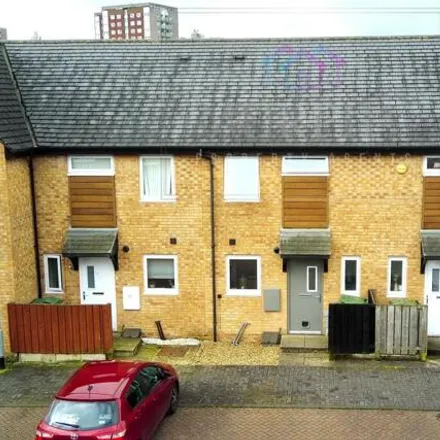 Buy this 2 bed townhouse on Oaklands Crescent in Leeds, LS8 3TH