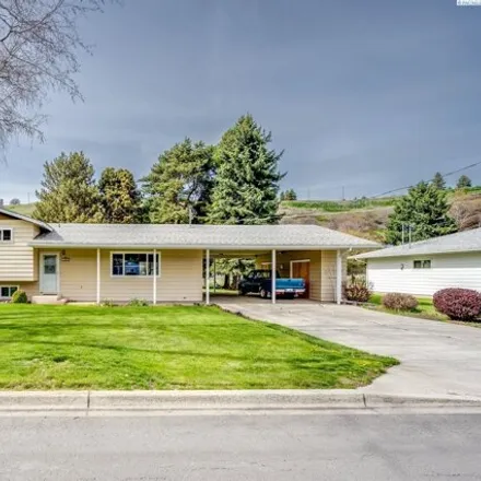 Buy this 3 bed house on 1909 North Cedar Street in Colfax, WA 99111