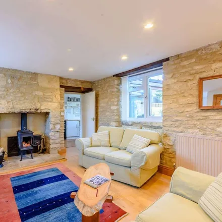 Image 9 - Stow-on-the-Wold, GL54 1DL, United Kingdom - Townhouse for rent