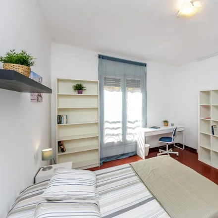 Image 3 - Carrer d'Oliana, 5, 08006 Barcelona, Spain - Room for rent