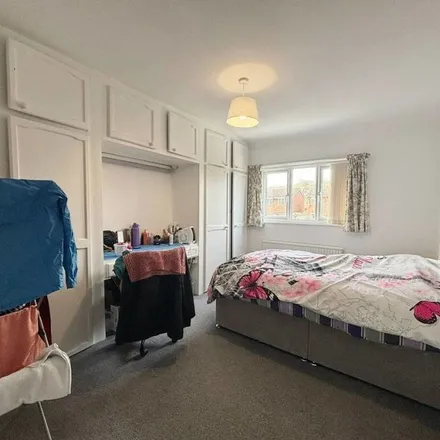 Rent this 1 bed apartment on 43 Southway in Guildford, GU2 8DF