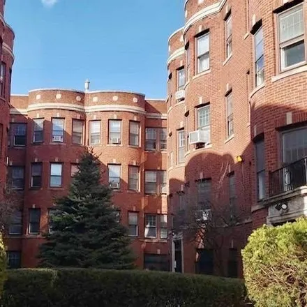 Rent this 1 bed apartment on 5949 North Winthrop Avenue in Chicago, IL 60660