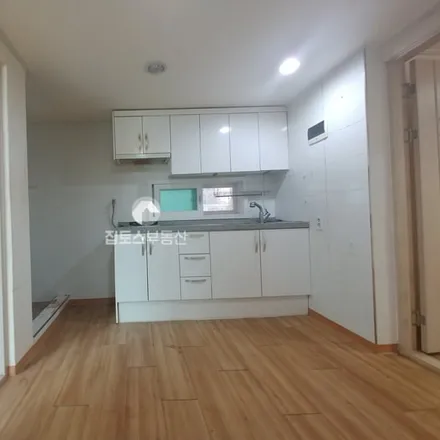 Rent this 2 bed apartment on 서울특별시 광진구 구의동 60-29