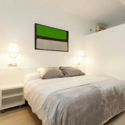 Rent this studio apartment on Carrer de Casanova in 64, 08001 Barcelona