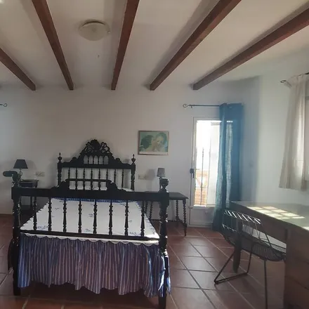 Rent this 3 bed house on 18690 Almuñécar