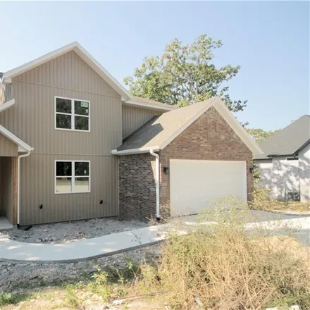 Buy this 3 bed house on 36 Pickering Drive in Bella Vista, AR 72714