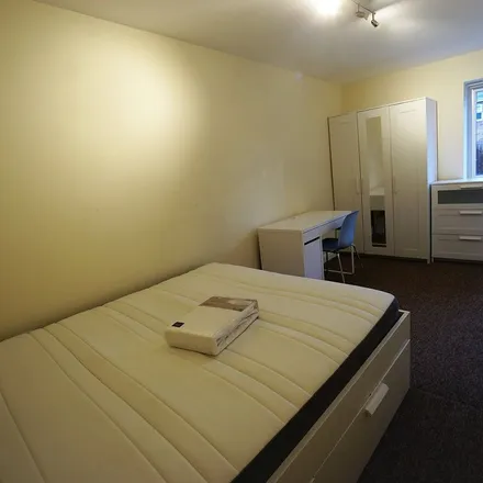 Rent this 6 bed apartment on 5 Hawksmoor Lane in Bristol, BS16 1WS