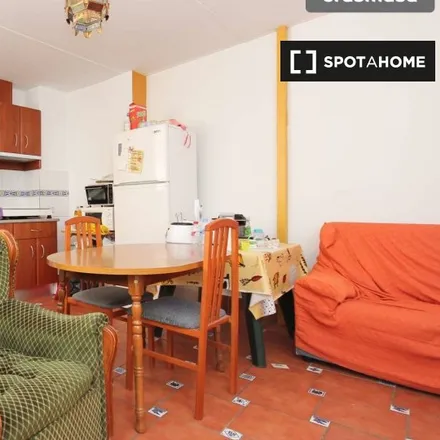 Rent this 2 bed apartment on La Goma in Calle Gracia, 40