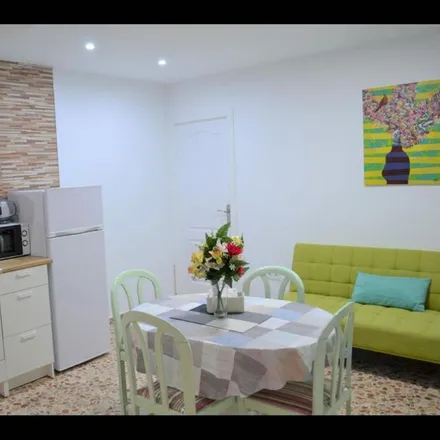 Rent this 1 bed apartment on Bella Napoli in Carrer de Góngora / Calle de Góngora, 9