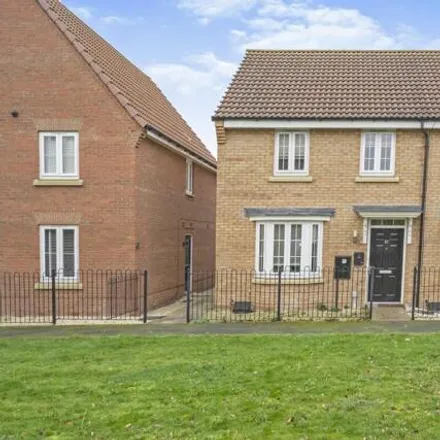 Buy this 3 bed house on Derwent Drive in Doncaster, DN4 5PB