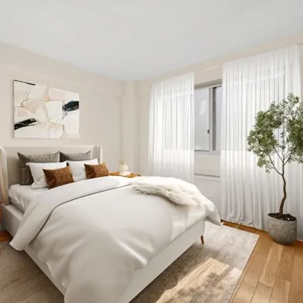 Image 5 - Gristedes, 1208 1st Avenue, New York, NY 10021, USA - Apartment for sale