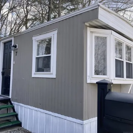 Buy this studio apartment on 7 Conrad's Park in Dayville, Killingly