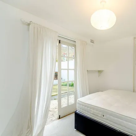 Image 3 - Rotherwood Road, London, SW15 1JZ, United Kingdom - Apartment for rent