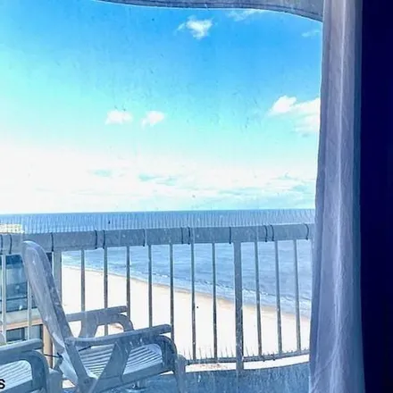 Image 8 - Boardwalk Towers, Pacific Avenue, Atlantic City, NJ 08401, USA - Apartment for rent