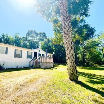 Buy this studio apartment on 6594 West Avocado Street in Citrus County, FL 34429