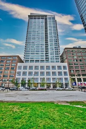 Rent this 2 bed condo on Wells Street Tower in 701 South Wells Street, Chicago