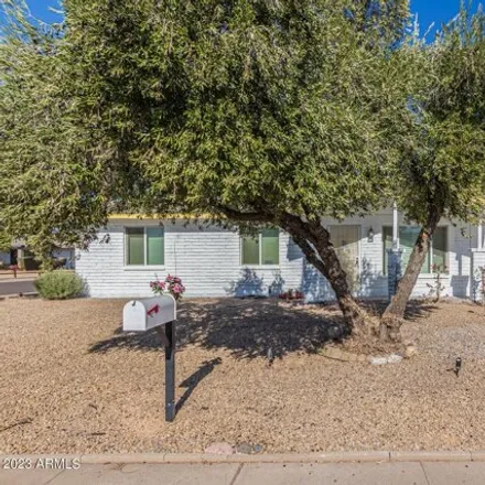 Image 3 - 3232 East Poinsettia Drive, Phoenix, AZ 85028, USA - House for rent