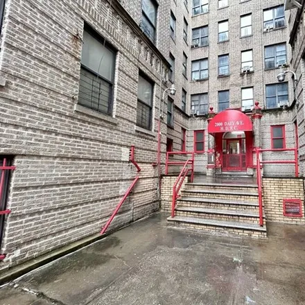 Rent this 1 bed house on 2000 Daly Avenue in New York, NY 10460