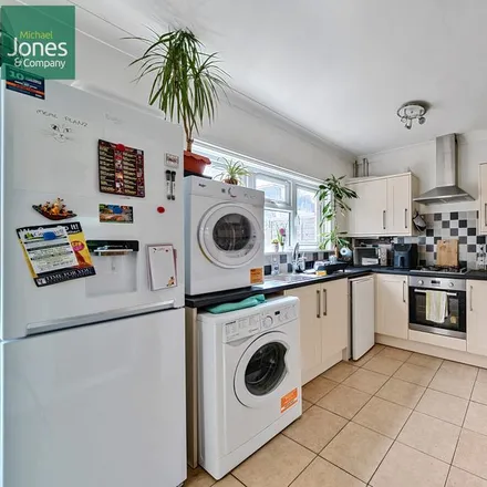 Image 2 - 40 St. Anselm's Road, Worthing, BN14 7HZ, United Kingdom - Townhouse for rent