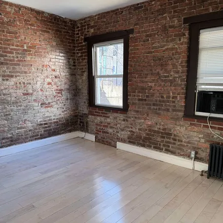 Image 2 - 275 Pine Street, Communipaw, Jersey City, NJ 07304, USA - Apartment for rent