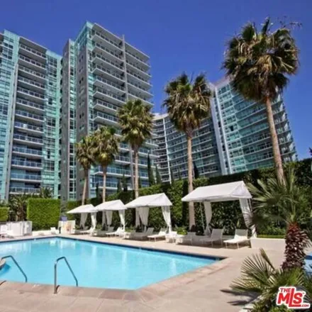 Buy this 1 bed condo on Oakwood At Marina Pointe in 13603 Marina Pointe Drive, Los Angeles County