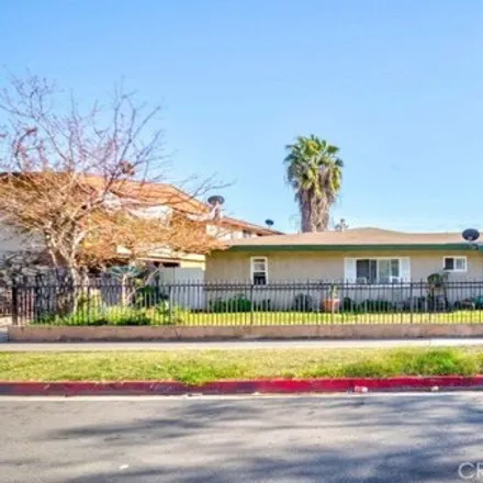 Image 2 - 328 East Wakefield Avenue, Anaheim, CA 92802, USA - House for sale