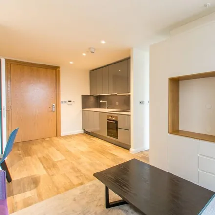 Rent this studio apartment on Navigator Square in London, N19 3UB