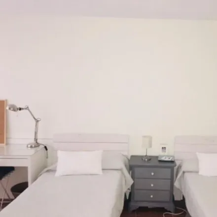 Rent this 5 bed room on Calle Gómez Tejedor in 28334 Pozuelo de Alarcón, Spain