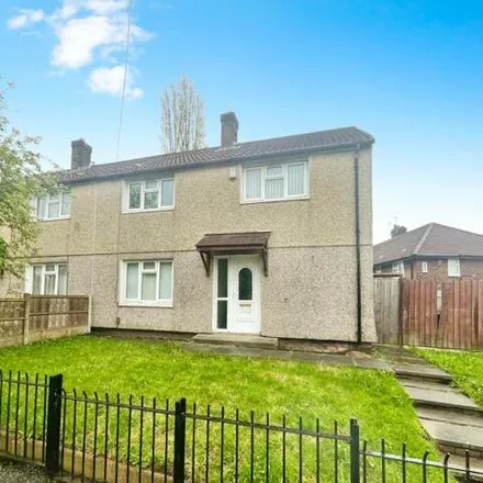 Rent this 4 bed house on 30 Johnson Avenue in Knowsley, L35 5HD