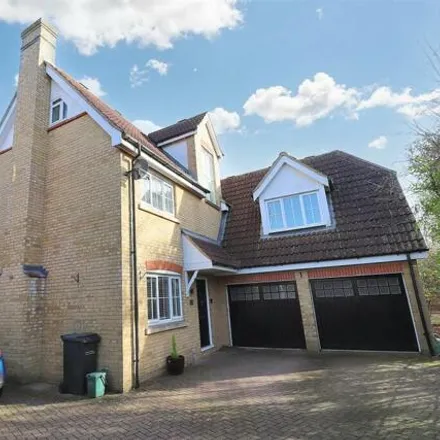 Buy this 6 bed house on Petworth Close in Great Notley, CM77 7XS