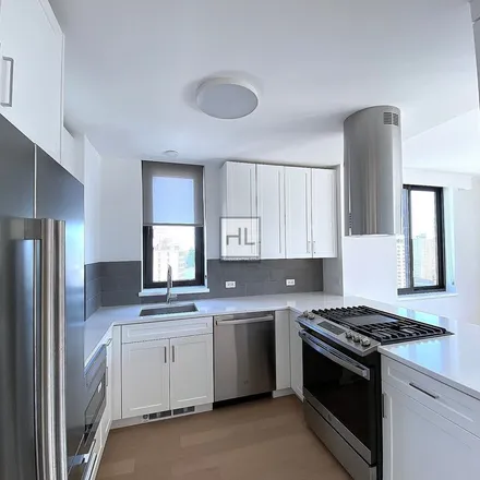 Rent this 3 bed apartment on 327 East 94th Street in New York, NY 10128