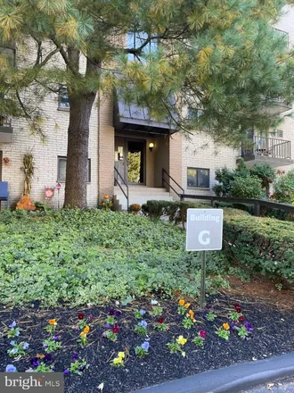 Image 8 - 402 Glendale Road, West Gate Hills, Haverford Township, PA 19083, USA - Condo for sale