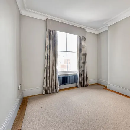 Image 7 - Sutherland House, Marloes Road, London, W8 6LE, United Kingdom - Apartment for rent